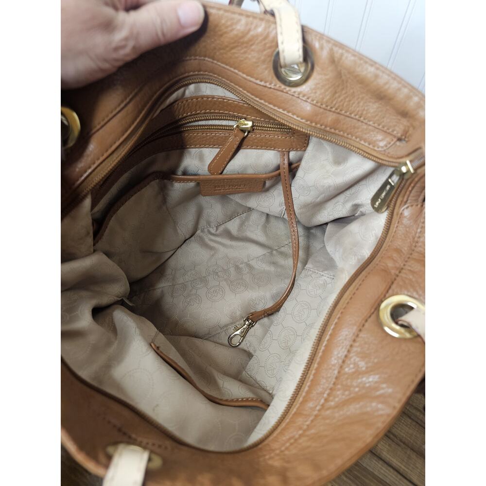 Michael Kors Jet Set East West Top Zip Acorn Saffiano Leather Tote Dust Cover - Picture 14 of 16